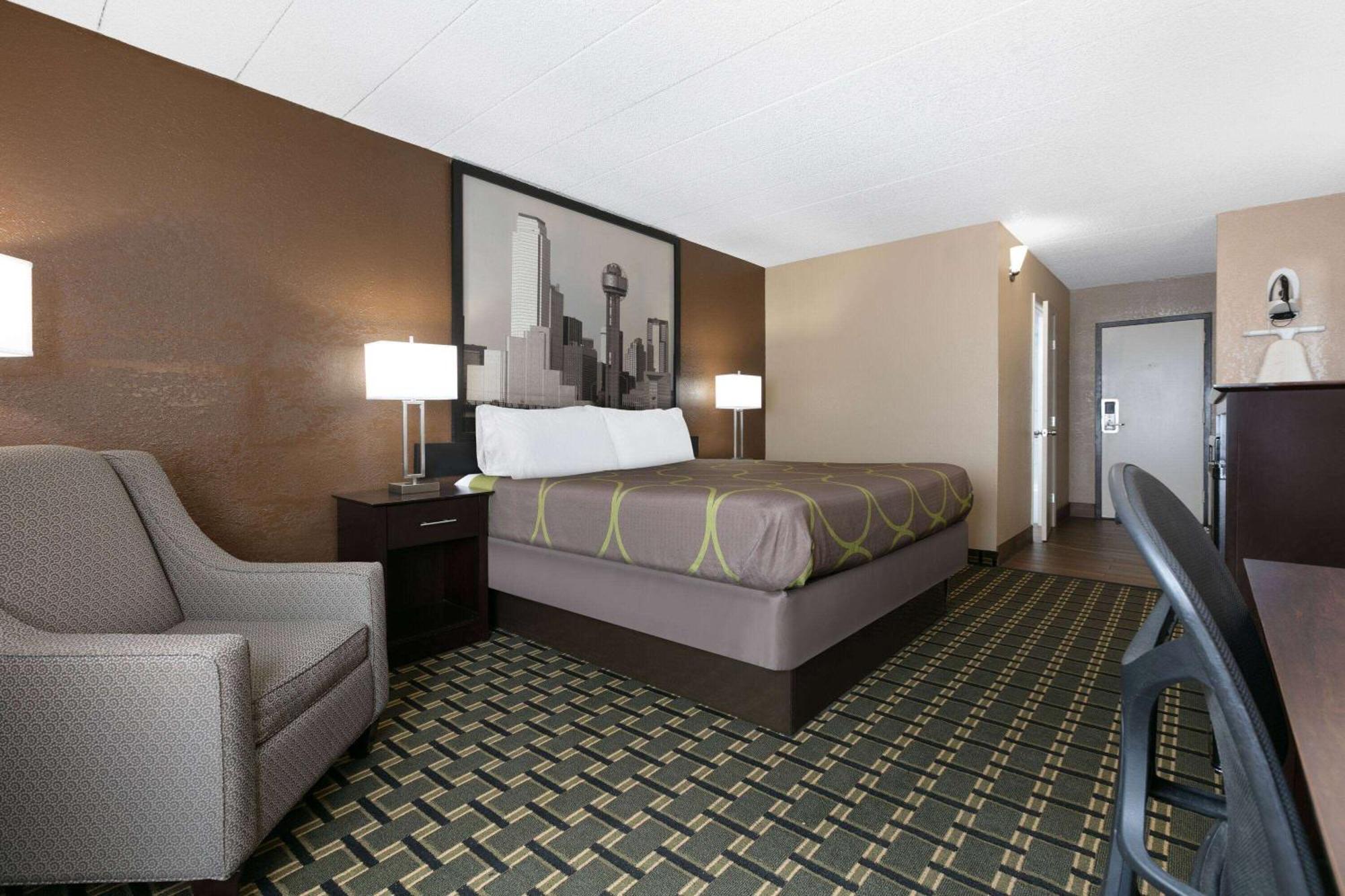 Super 8 By Wyndham Grand Prairie North Motel Buitenkant foto