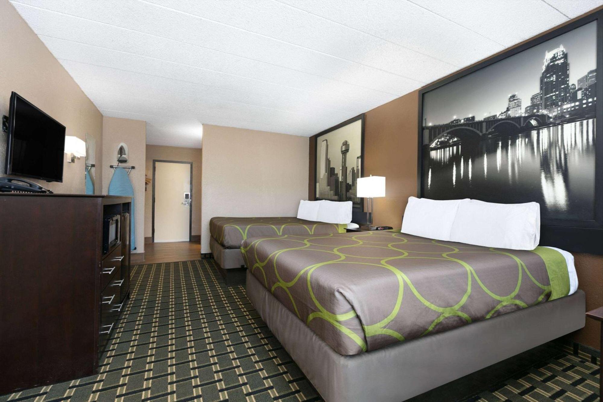 Super 8 By Wyndham Grand Prairie North Motel Buitenkant foto